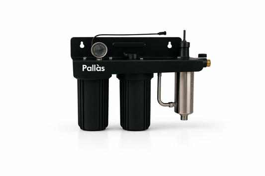 regenwaterfilter met UV-lamp, zwart en roestvrij staal, wandmodel, waterzuivering