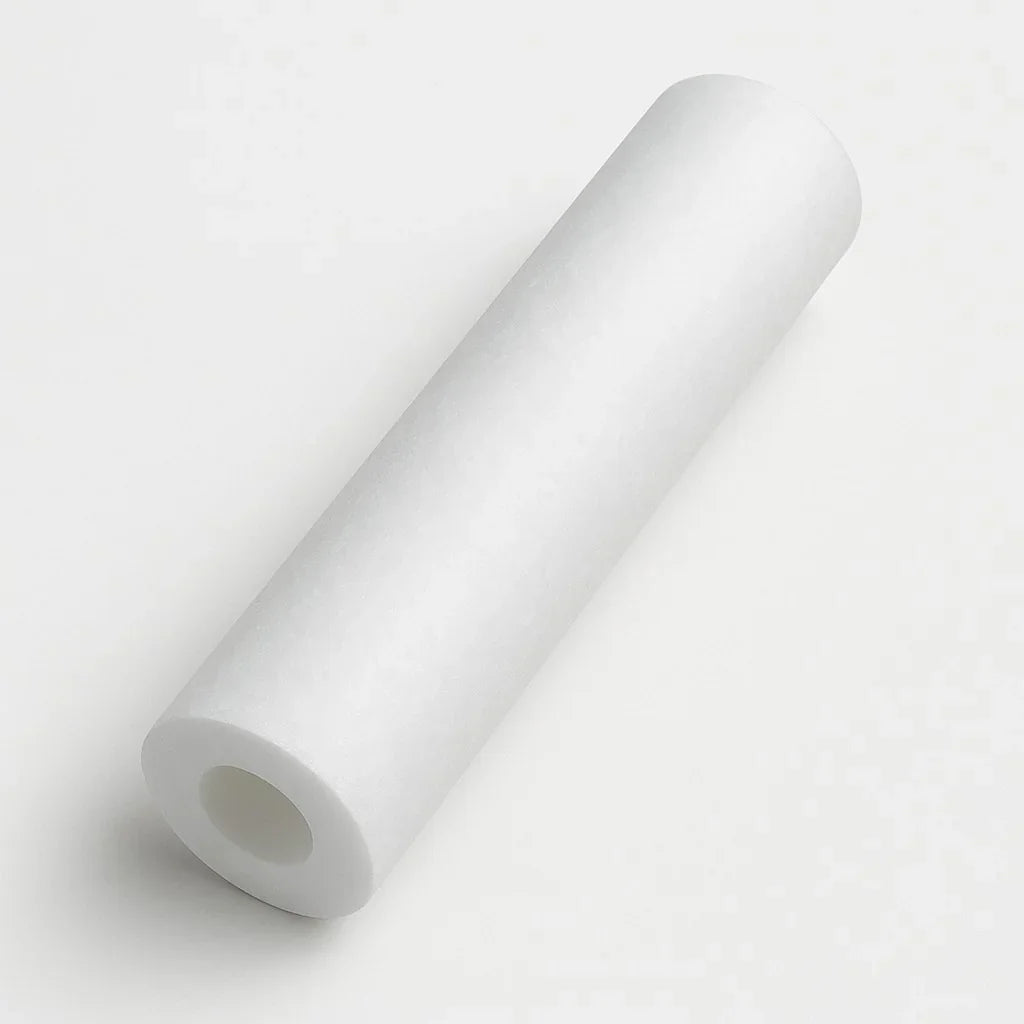 Sedimentfilter patroon voor waterfilters op witte achtergrond